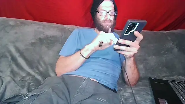 Snapshot of ChristopherMeade chatting on 09-20-25, 04:46 ChristopherMeade online show from 09-20-25, 04:46