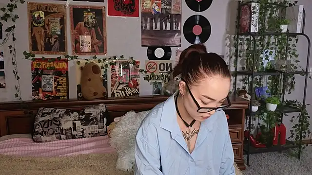 OdetteBiddy online show from 11-14-25, 08:07