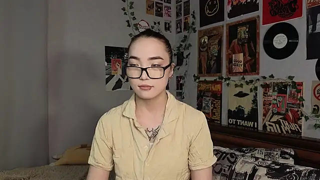 OdetteBiddy online show from 11-21-25, 08:18