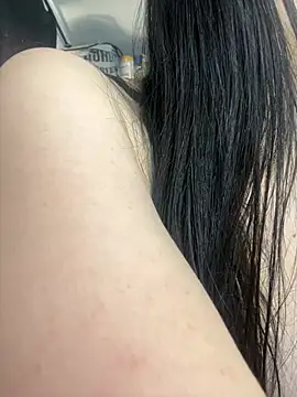 Briana Hottt online show from 06-19-26, 04:00