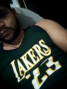 Kartikkartik8595 online show from 11-28-25, 09:39