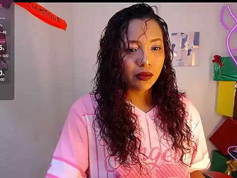 Snapshot of warisg__ chatting on 11-17-25, 09:04 warisg online show from 11-17-25, 09:04