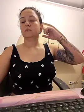 Snapshot of Abbyjoness21 chatting on 11-16-25, 11:16 Abbyjoness21 online show from 11-16-25, 11:16