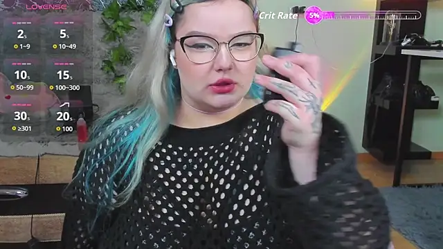 Snapshot of _CandyM1lky_ chatting on 11-10-25, 07:29 CandyM1lky online show from 11-10-25, 07:29