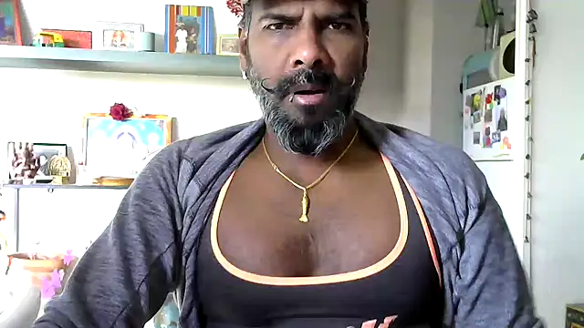 frenchblackc31 online show from 02-06-26, 11:46