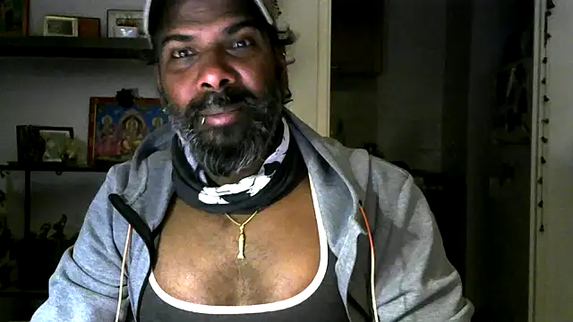 frenchblackc31 online show from 05-10-26, 07:52