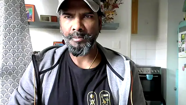 frenchblackc31 online show from 05-13-26, 08:44