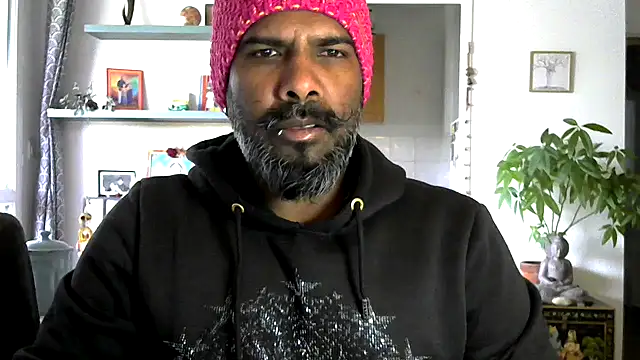 frenchblackc31 online show from 05-18-26, 07:36