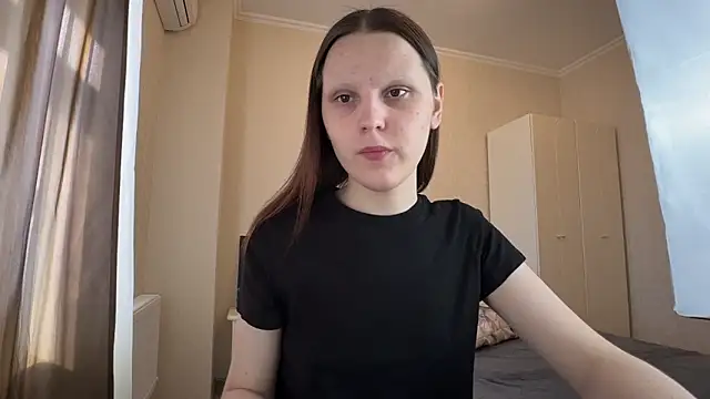 Snapshot of vertul1ana chatting on 05-27-26, 02:03 vertul1ana online show from 05-27-26, 02:03