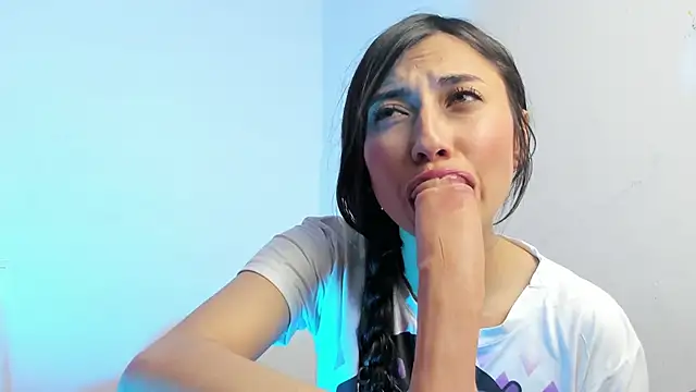 Alanaloiiss  online show from 09-14-25, 05:50