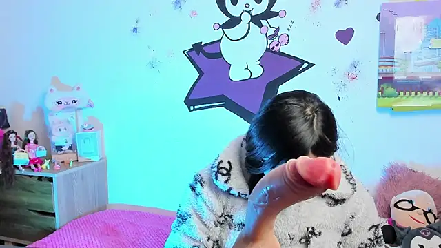 Alanaloiiss  online show from 09-16-25, 04:46