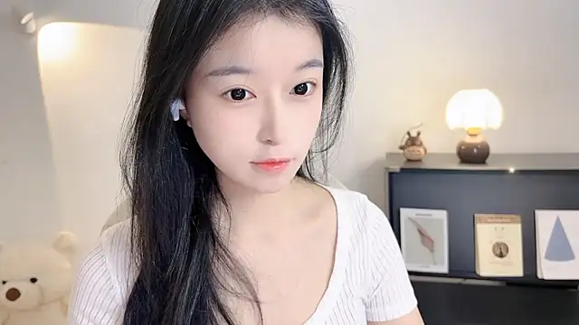 Onechestnut online show from 11-04-25, 06:01