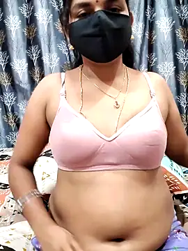 Snapshot of Lalitha-1995 chatting on 02-12-26, 06:14 Lalitha-1995 online show from 02-12-26, 06:14