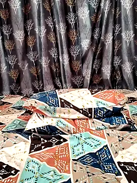 Snapshot of Lalitha-1995 chatting on 02-15-26, 06:10 Lalitha-1995 online show from 02-15-26, 06:10