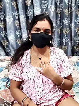 Snapshot of Lalitha-1995 chatting on 03-04-26, 05:19 Lalitha-1995 online show from 03-04-26, 05:19