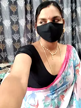 Snapshot of Lalitha-1995 chatting on 03-18-26, 09:01 Lalitha-1995 online show from 03-18-26, 09:01