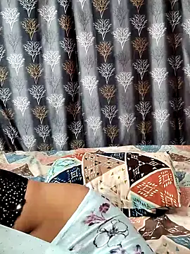 Snapshot of Lalitha-1995 chatting on 03-21-26, 06:18 Lalitha-1995 online show from 03-21-26, 06:18