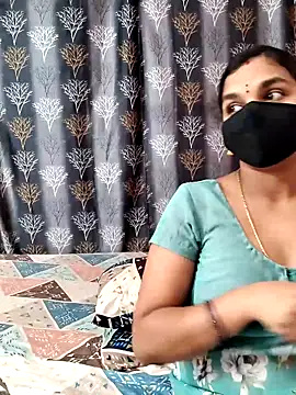 Snapshot of Lalitha-1995 chatting on 03-22-26, 07:45 Lalitha-1995 online show from 03-22-26, 07:45