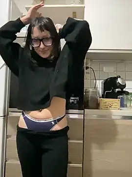 Snapshot of severingratty chatting on 10-15-25, 07:47 severingratty online show from 10-15-25, 07:47