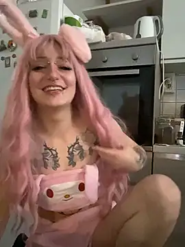 Snapshot of severingratty chatting on 10-31-25, 03:46 severingratty online show from 10-31-25, 03:46