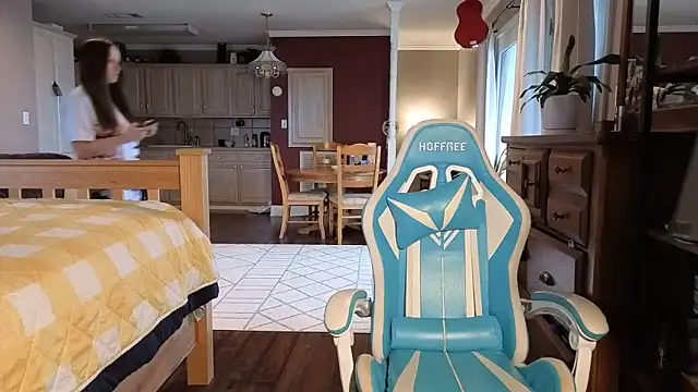 Blueeyedzaya  online show from 10-08-25, 01:20