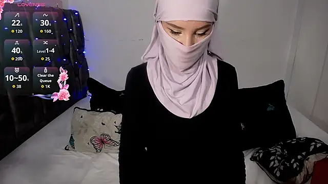   Nahia online show from 10-27-25, 01:48