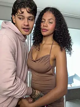 Snapshot of Rose-andres chatting on 03-04-26, 10:05 Rose-andres online show from 03-04-26, 10:05