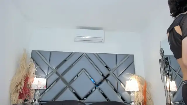 Milan LewisS online show from 10-22-25, 12:05