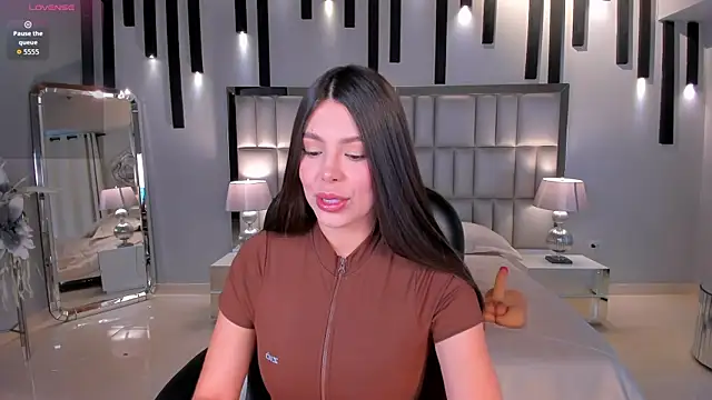 Snapshot of MeganScott chatting on 07-26-26, 11:50 MeganScott online show from 07-26-26, 11:50