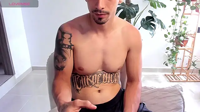 Mikevargas03 online show from 04-13-26, 02:55