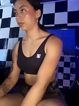 Snapshot of kendraof chatting on 03-19-26, 06:12 kendraof online show from 03-19-26, 06:12