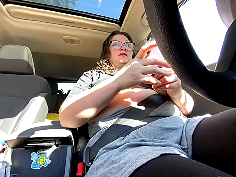 Snapshot of GirlSquirt chatting on 10-03-25, 02:03 GirlSquirt online show from 10-03-25, 02:03