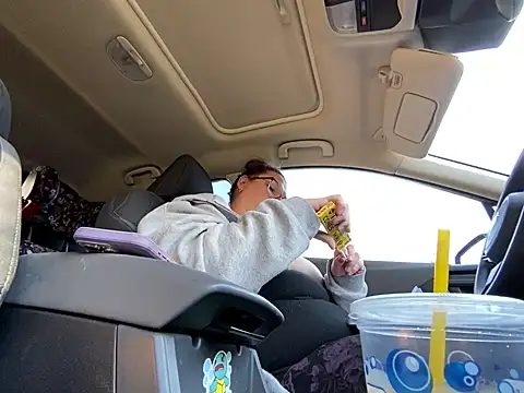 Snapshot of GirlSquirt chatting on 11-02-25, 07:05 GirlSquirt online show from 11-02-25, 07:05