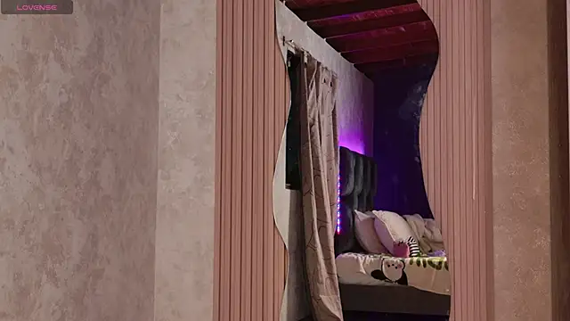 Taurito    online show from 10-02-25, 04:30