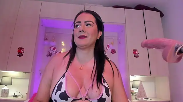 AlicePipper online show from 12-18-25, 04:07