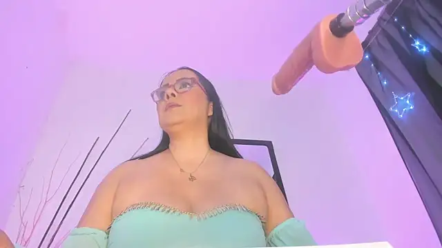 Snapshot of AlicePipper chatting on 03-22-26, 11:52 AlicePipper online show from 03-22-26, 11:52