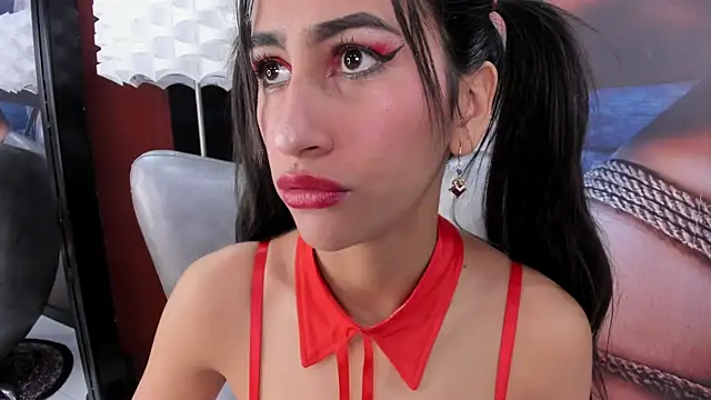 miss   taylor online show from 10-08-25, 02:31