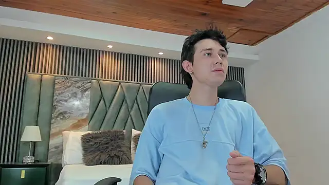 Michael blue online show from 09-27-25, 04:01