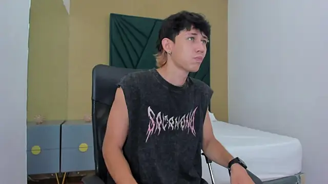 Michael blue online show from 12-18-25, 12:00