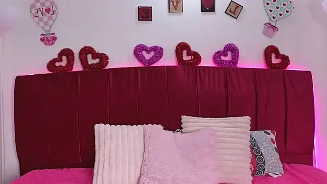 cuteeimy online show from 02-14-26, 05:53