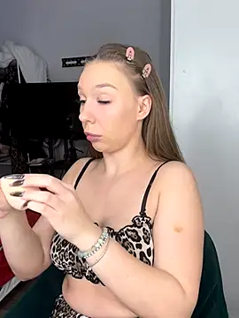 AlysonHuxley  online show from 09-09-25, 05:12