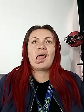 Snapshot of carolinhe_ chatting on 09-29-25, 07:30 carolinhe online show from 09-29-25, 07:30