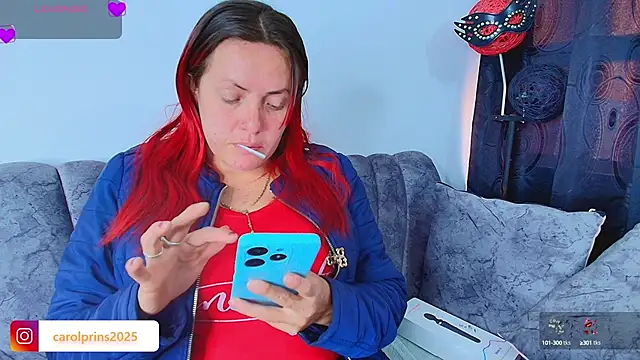 Snapshot of carolinhe_ chatting on 09-30-25, 08:03 carolinhe online show from 09-30-25, 08:03