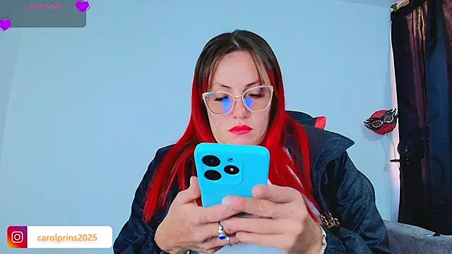 Snapshot of carolinhe_ chatting on 10-04-25, 07:34 carolinhe online show from 10-04-25, 07:34