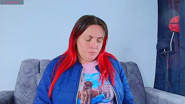 Snapshot of carolinhe_ chatting on 10-16-25, 07:59 carolinhe online show from 10-16-25, 07:59