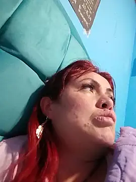 Snapshot of carolinhe_ chatting on 11-29-25, 04:48 carolinhe online show from 11-29-25, 04:48