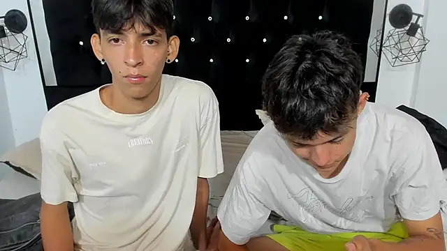 Sebas cat online show from 11-16-25, 10:48