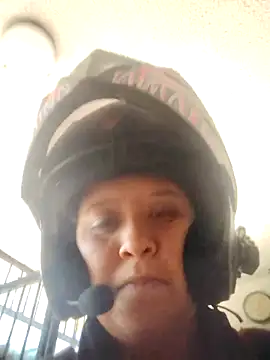 Snapshot of You-sexy-starr chatting on 03-15-26, 02:01 You-sexy-starr online show from 03-15-26, 02:01