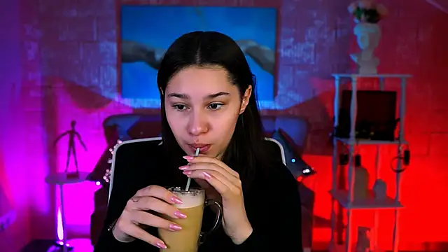 KimClarks  online show from 11-29-25, 08:17