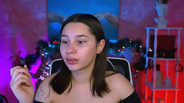 KimClarks  online show from 12-17-25, 12:33